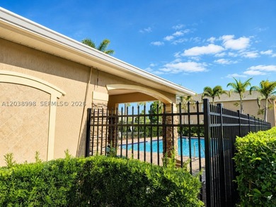 BRIGHT, MODERN & MOVE-IN READY CORNER UNIT IN JAMESON PLACE! - photo 42