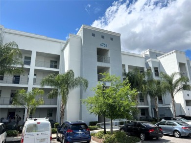 Lake Condo For Sale in Kissimmee, Florida