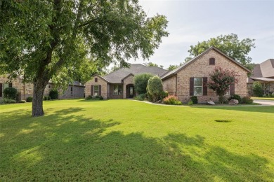 GOLFER'S DREAM HOME overlooking 15th hole of the Nutcracker Golf - Lake Home For Sale in Granbury, Texas