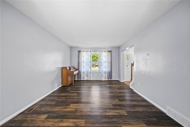 Welcome to this beautiful 3-bedroom, 1.5-bathroom Colonial home - photo 10