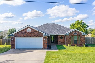 Jack Nolen Lake Home For Sale in Greenwood Arkansas