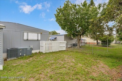 Welcome home to a wonderful 55+ community nestled in NE Palm Bay - photo 33