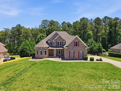 Beautiful all-brick home offering over 3,400 square feet of - photo 2
