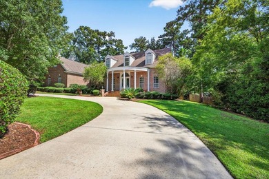 ABSOLUTLY STUNNING AND IMPRESSIVE 5 BEDROOM, 3 FULL BATH, 2 HALF - photo 3