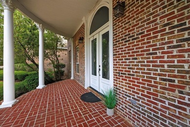 ABSOLUTLY STUNNING AND IMPRESSIVE 5 BEDROOM, 3 FULL BATH, 2 HALF - photo 5