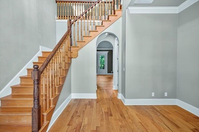 ABSOLUTLY STUNNING AND IMPRESSIVE 5 BEDROOM, 3 FULL BATH, 2 HALF - photo 7