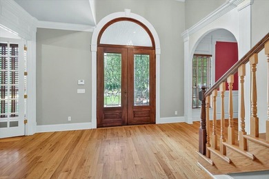 ABSOLUTLY STUNNING AND IMPRESSIVE 5 BEDROOM, 3 FULL BATH, 2 HALF - photo 8