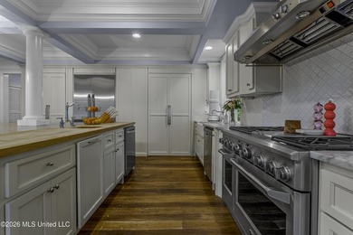 Located in the absolute heart of downtown Ocean Springs on one - photo 20