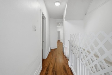Ideally located near the University of San Francisco and the - photo 11