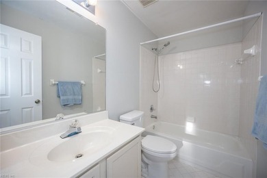 Beautifully updated condo in the sought-after Cypress Point - photo 21