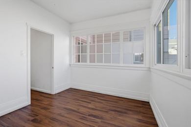Ideally located near the University of San Francisco and the - photo 24