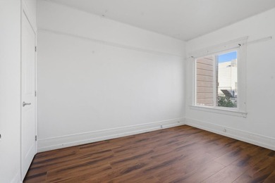 Ideally located near the University of San Francisco and the - photo 25
