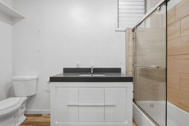 Ideally located near the University of San Francisco and the - photo 45