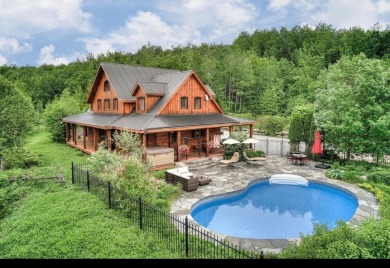 Lake Home For Sale in Lac-Des-ÉCorces, 