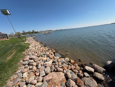 Nestled on the quiet southwest side of Waubay Lake - photo 16