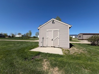 Nestled on the quiet southwest side of Waubay Lake - photo 18