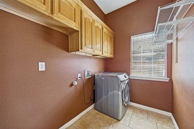 Wonderful single-story home offering tranquil canal views right - photo 20