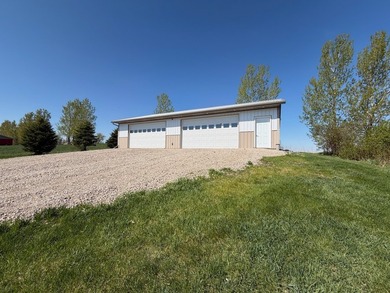 Nestled on the quiet southwest side of Waubay Lake - photo 22