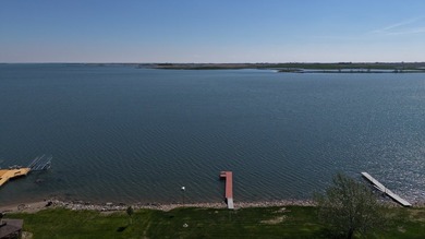 Nestled on the quiet southwest side of Waubay Lake - photo 27