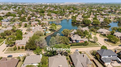 Wonderful single-story home offering tranquil canal views right - photo 28