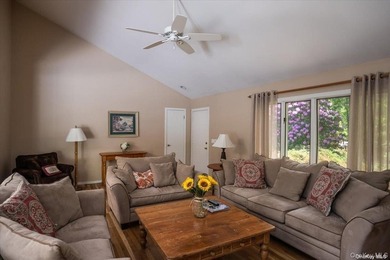 It's all about location! This lovingly maintained ranch is - photo 3