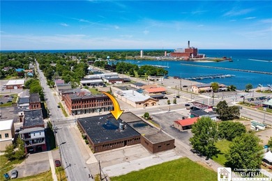 Large well maintained brick building with ample parking situated - photo 44