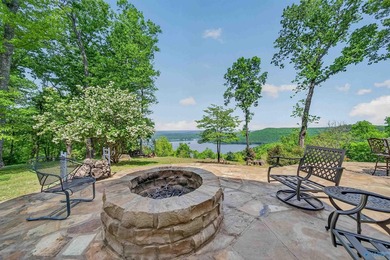 Perched on nearly 4+/- private acres with a breathtaking bluff - photo 14