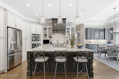 Experience exceptional luxury and timeless craftsmanship in this - photo 15