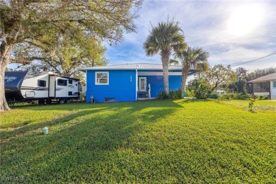 (private lake, pond, creek) Home For Sale in Labelle Florida