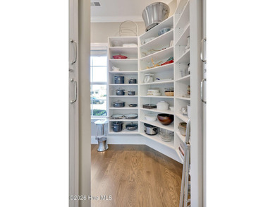 Experience exceptional luxury and timeless craftsmanship in this - photo 21