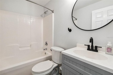 Beautiful 3-bedroom, 2-bathroom pool home with over 2000 square - photo 31