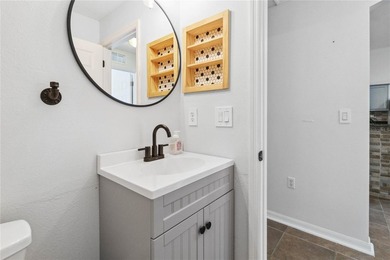 Beautiful 3-bedroom, 2-bathroom pool home with over 2000 square - photo 32