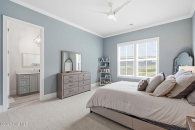 Experience exceptional luxury and timeless craftsmanship in this - photo 37
