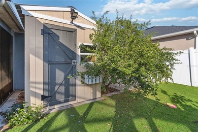 Beautiful 3-bedroom, 2-bathroom pool home with over 2000 square - photo 39
