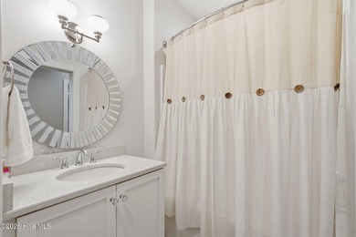 Experience exceptional luxury and timeless craftsmanship in this - photo 47