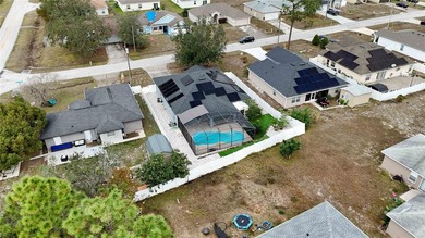 Beautiful 3-bedroom, 2-bathroom pool home with over 2000 square - photo 50