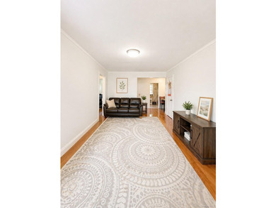 Beautiful One-Bedroom Garden-Style Apartment! Located on the - photo 2