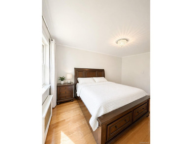 Beautiful One-Bedroom Garden-Style Apartment! Located on the - photo 3