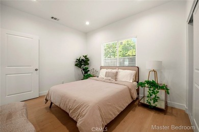 Incredible opportunity to own 2 Homes on One Lot in Santa Ana - photo 12