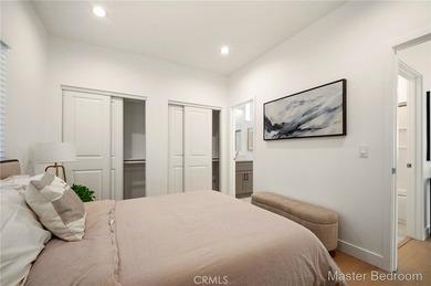 Incredible opportunity to own 2 Homes on One Lot in Santa Ana - photo 14