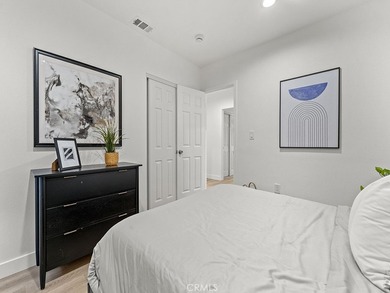 Incredible opportunity to own 2 Homes on One Lot in Santa Ana - photo 32