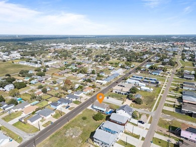 Fully Furnished & Ready for Fun! This ideally located retreat is - photo 46