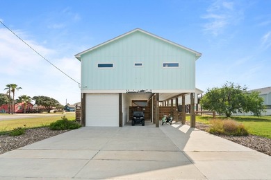 Fully Furnished & Ready for Fun! This ideally located retreat is - photo 47