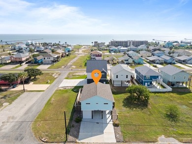 Fully Furnished & Ready for Fun! This ideally located retreat is - photo 48