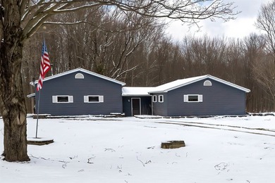 (private lake, pond, coastal) Home For Sale in Girard Pennsylvania