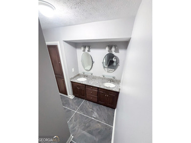 Welcome home to this spacious, move-in ready 4-bedroom, 2.5-bath - photo 12