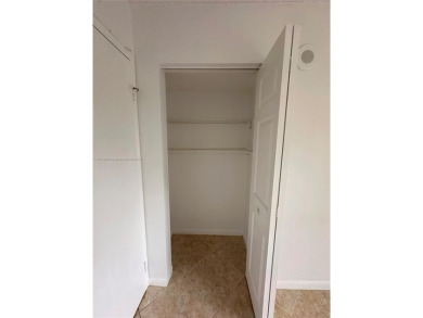 INVESTORS OPPORTUNITY!!! 
WALKING DISTANCE TO THE BEACH IN THE