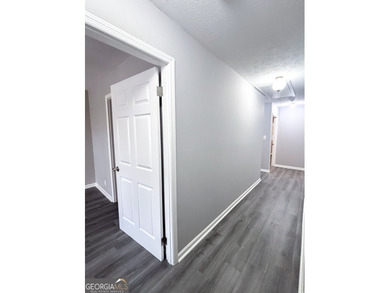 Welcome home to this spacious, move-in ready 4-bedroom, 2.5-bath - photo 21