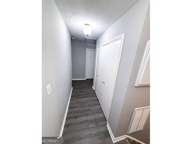 Welcome home to this spacious, move-in ready 4-bedroom, 2.5-bath - photo 26