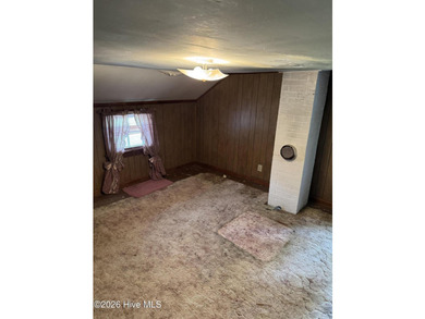 Home in town on nice corner lot with front porch! Large eat-in - photo 8